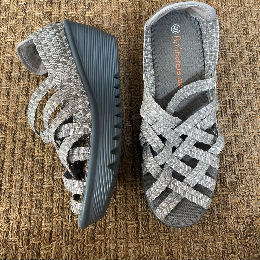 BERNIE MEV. Silver & Gray Wedges Sandals 41